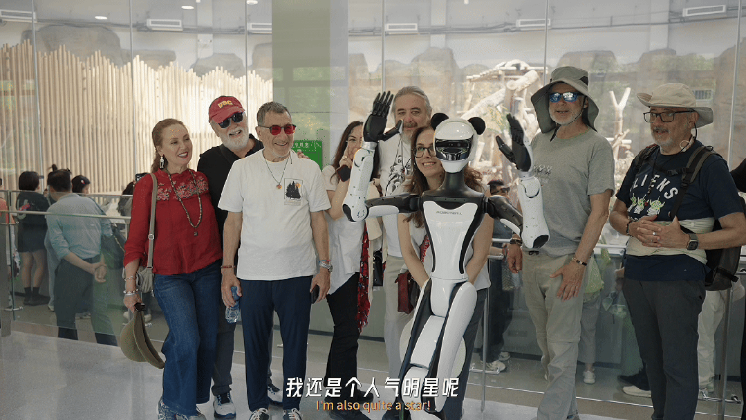 网红景点当“旅游搭子”！星动纪元星动Q5在成都(图3)