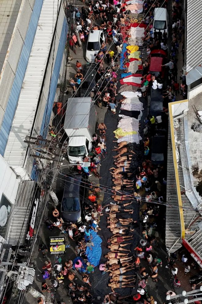 121人死亡毒贩无人机扔炸弹头号头目逃脱巴西最致命反毒行动：2500名警察围剿(图7)