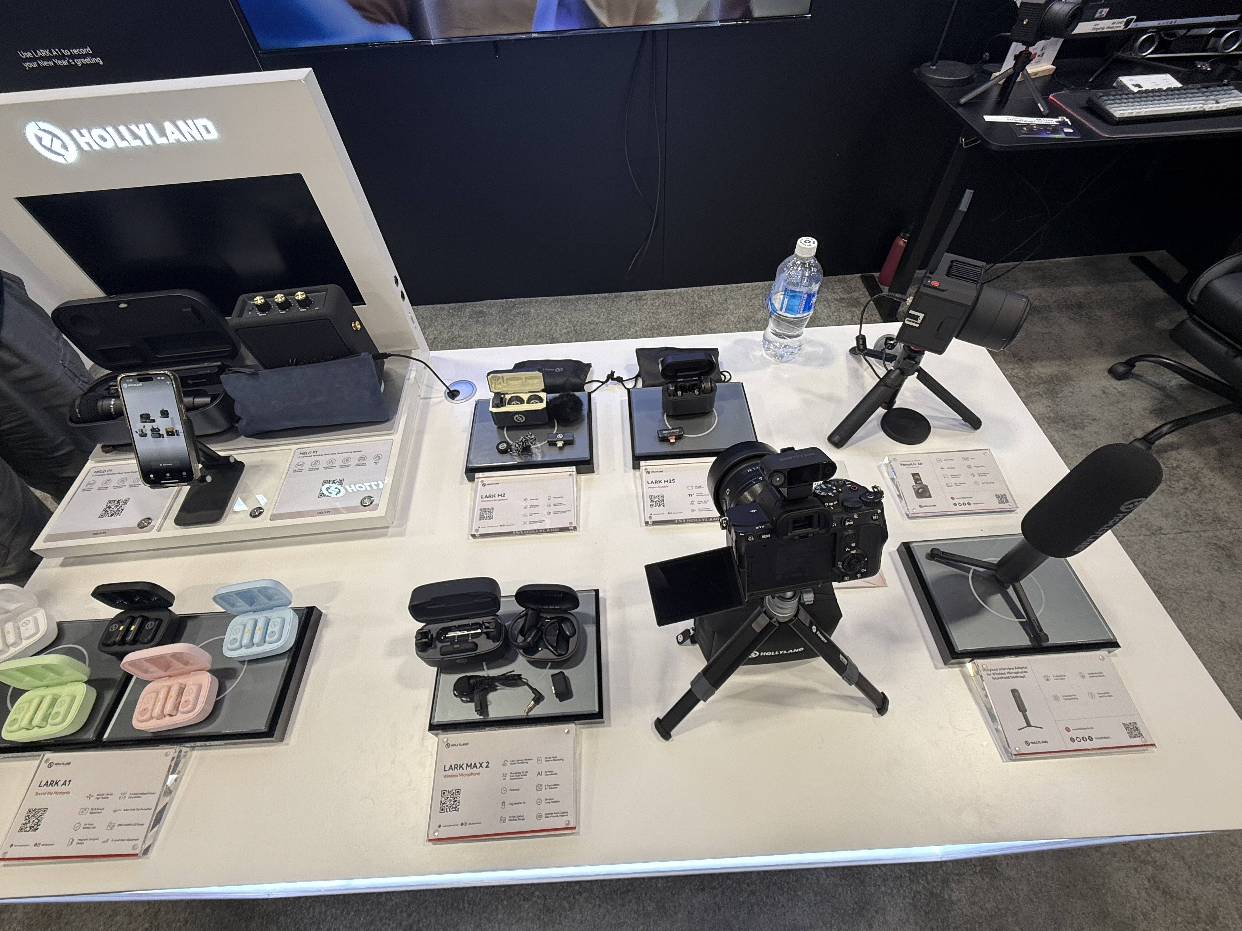 分体、全景、机械臂!六大玩家CES交卷:影像赛道打法变了(图4) 分体、全景、机械臂!六大玩家CES交卷:影像赛道打法变了(图4)